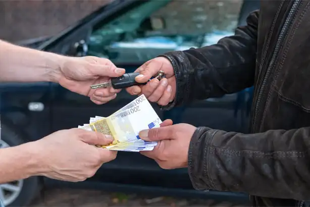 Persönliche Übergabe und Autoankauf vor Ort durch das Team von Autoankauf Meyer